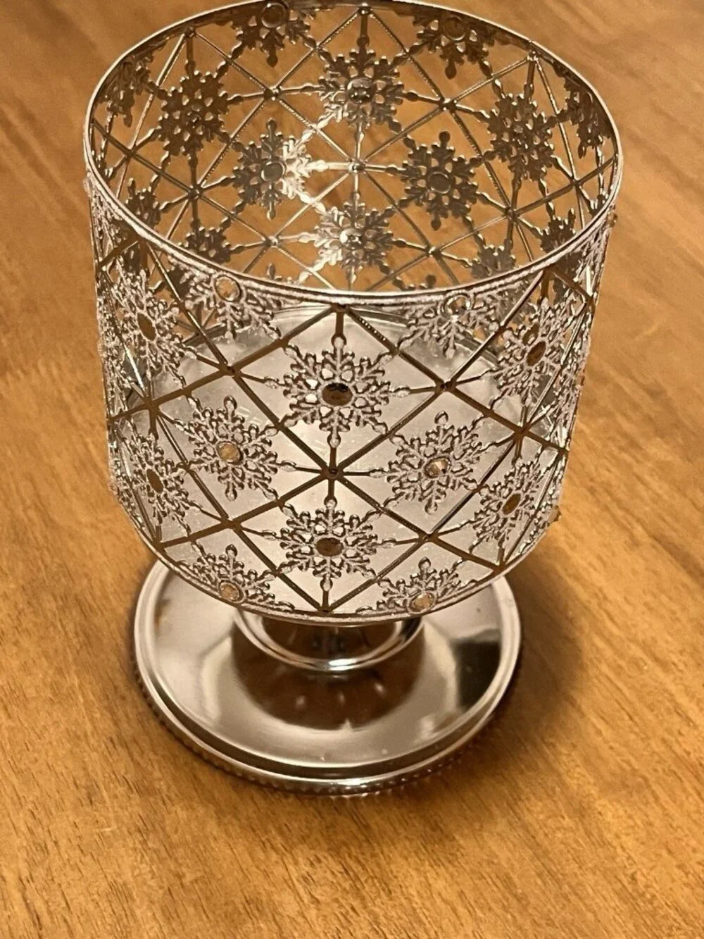 Bath & Body Works Geo White Sparkle SNOWFLAKE Pedestal 3 Wick Candle Holder 2022